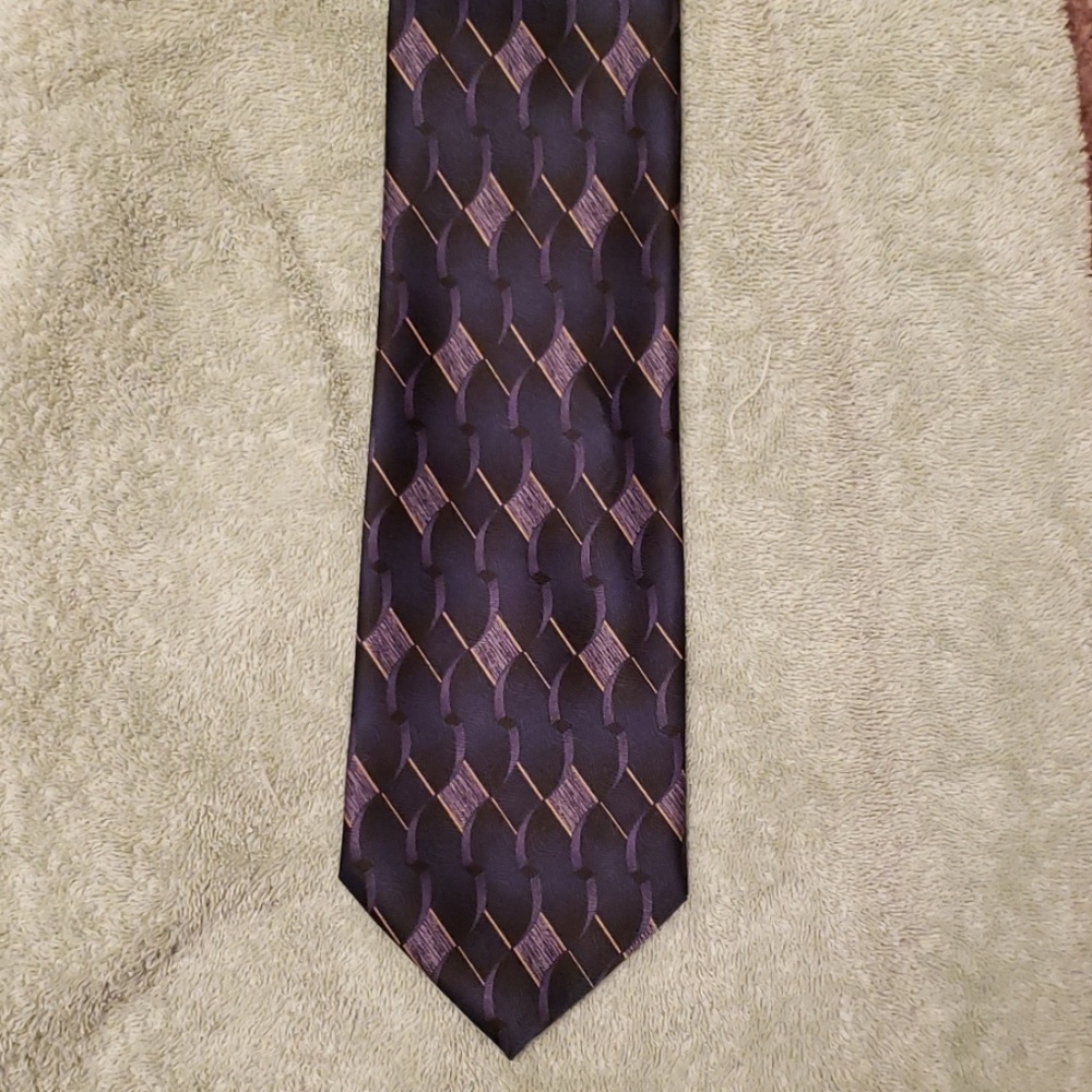 Town craft tie